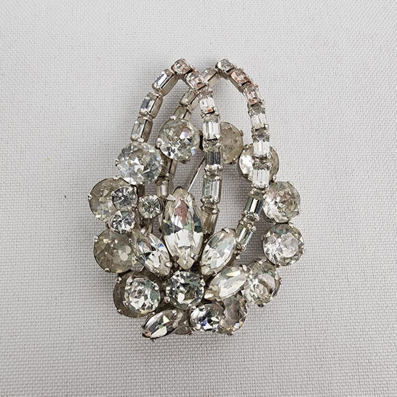 Vintage Sherman Clear Crystal Floral Silver Tone Brooch - Picture 1 of 6